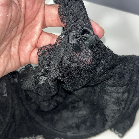 Change Lingerie Black Lace Bra - Picture 2 of 9